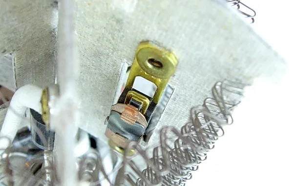 Kiểm tra bộ phận gia nhiệt máy sấy tóc Philips