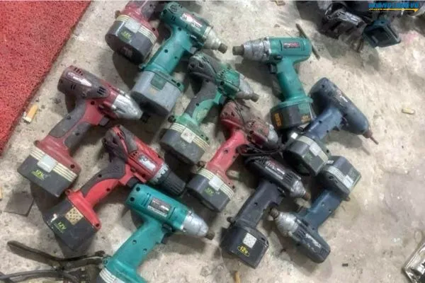 Nhược điểm khi mua máy bắn vít hàng bãi Nhật