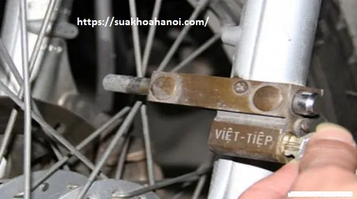 Cách Tháo Khóa Càng Xe Máy Việt Tiệp An Toàn Và Hiệu Quả