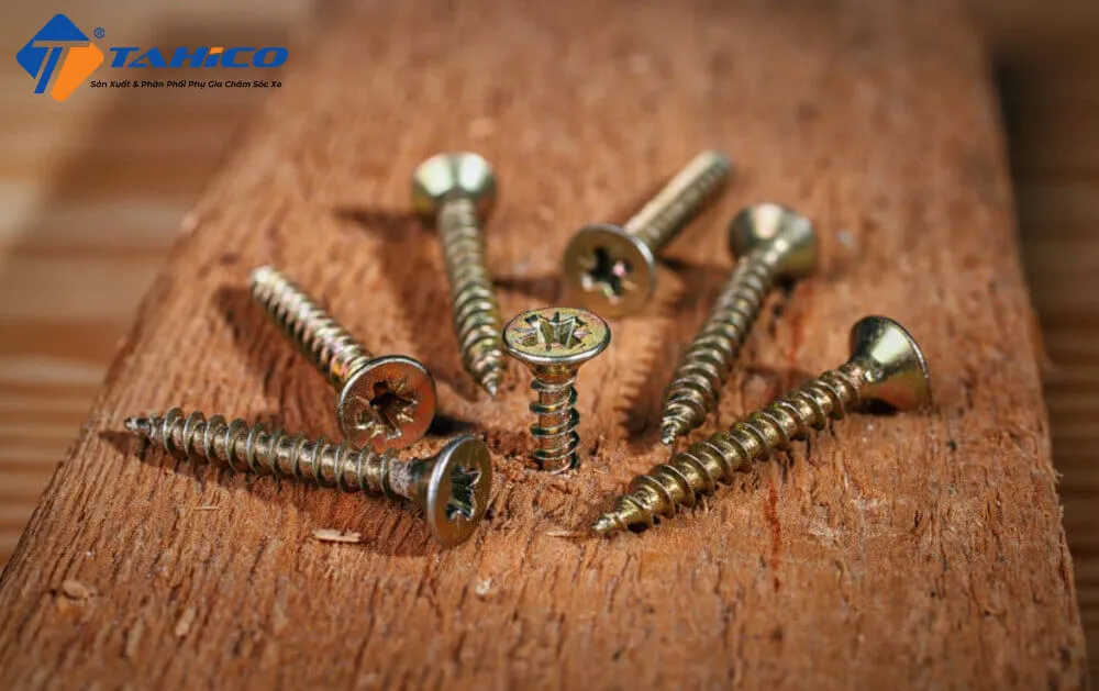 Biện pháp phòng ngừa ốc vít bị chặt, bao gồm lựa chọn vật liệu chất lượng và sử dụng chất bôi trơn chuyên dụng