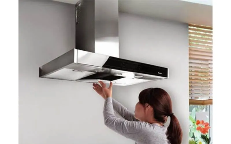 Khắc phục tiếng ồn lạ với cách sửa máy hút mùi phát tiếng ồn