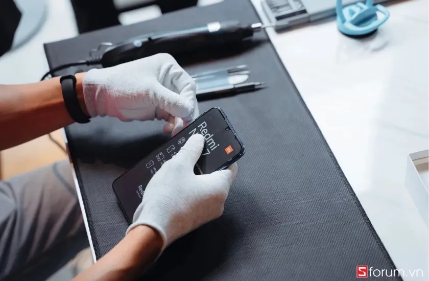 Dụng cụ chọc SIM chuyên dụng và khay SIM Xiaomi Redmi Note 7