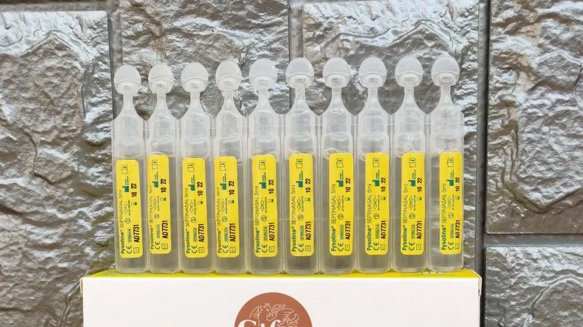 Dung dịch nước muối sinh lý Fysoline Septinasal hỗ trợ làm loãng dịch mũi trước khi hút