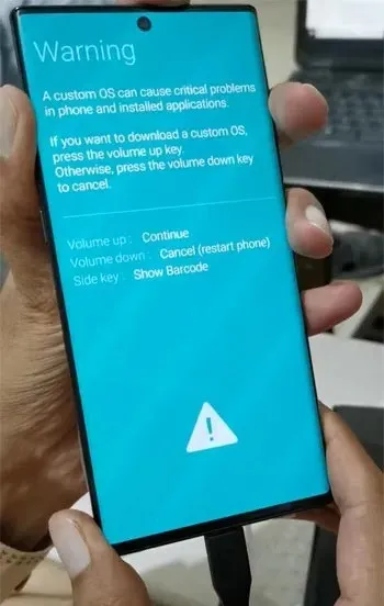 Màn hình cảnh báo khi bắt đầu quá trình cách đưa máy về chế độ Download Mode trên Samsung Galaxy Note 10 Plus