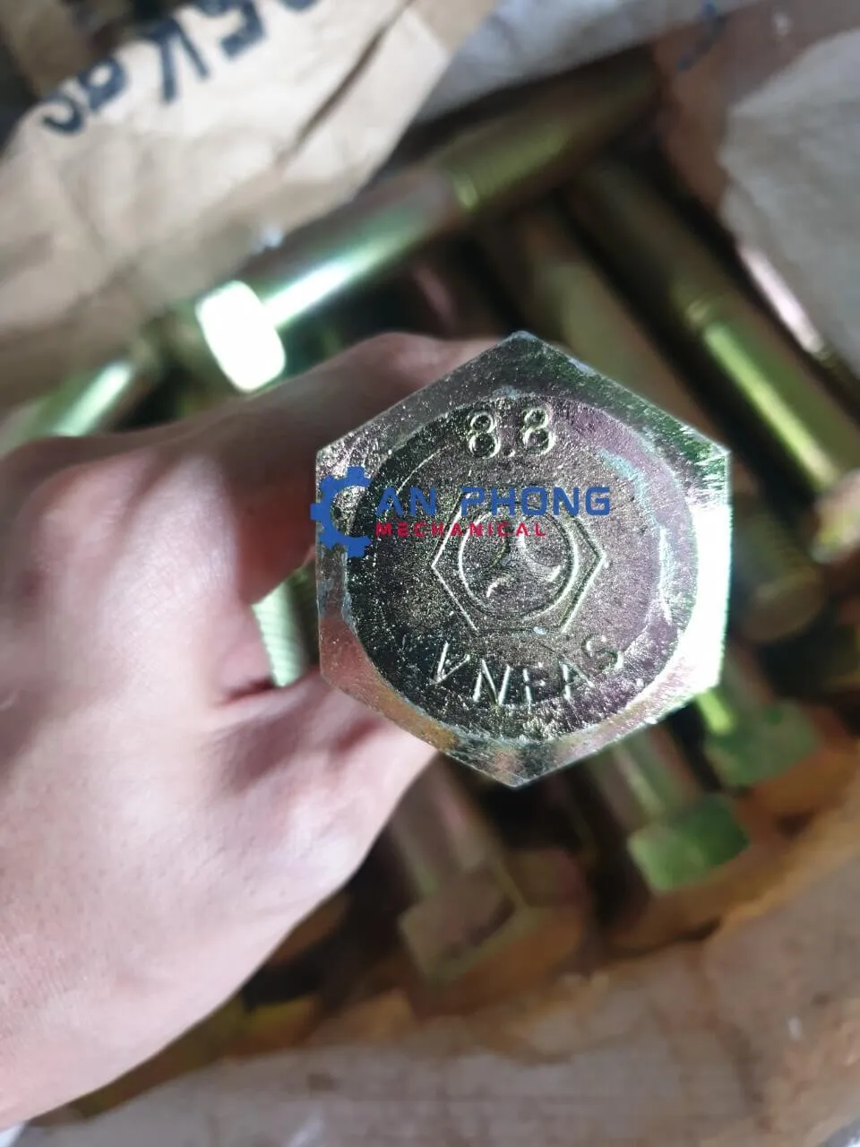 Bu lông và ốc vít sau khi hoàn thiện