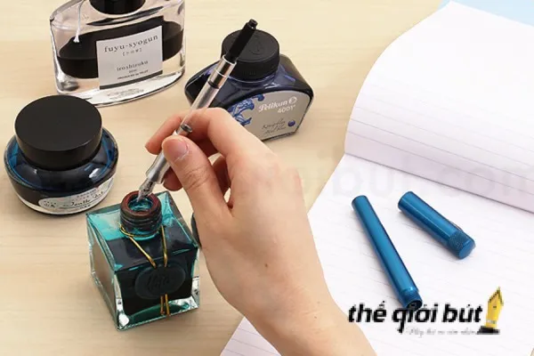 Hướng dẫn cách bơm mực bút máy bằng converter để viết hiệu quả
