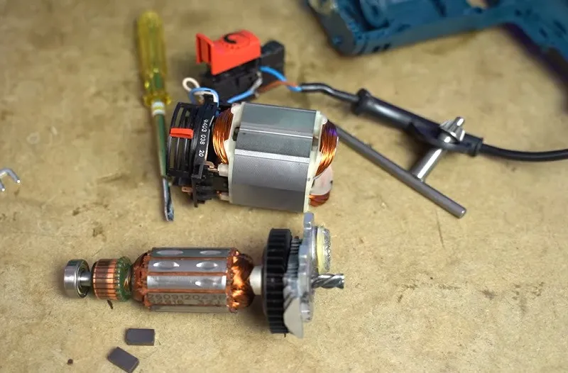 Thay chổi than máy mài