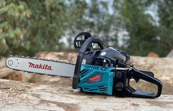 Thiết bị bảo hộ cá nhân khi sử dụng máy cưa