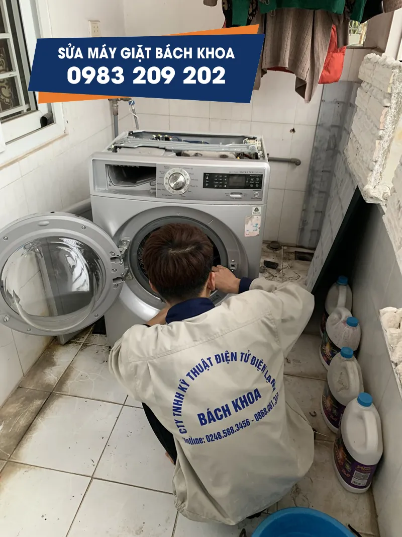 Liên hệ trung tâm sửa máy giặt Electrolux cửa ngang