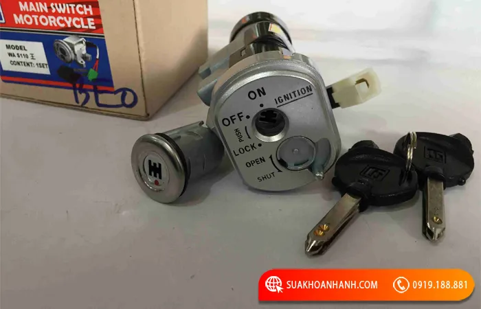 Cận cảnh ổ khóa từ xe máy Honda, thể hiện độ chính xác gia công linh kiện