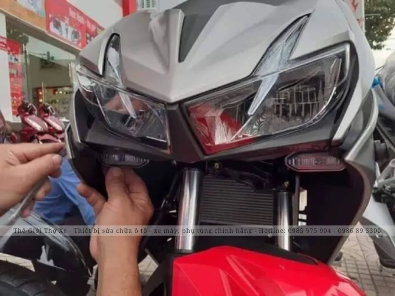 Hướng dẫn sửa chữa đèn xi nhan xe máy