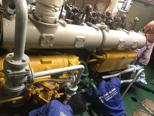 Sửa chữa động cơ diesel tàu thủy