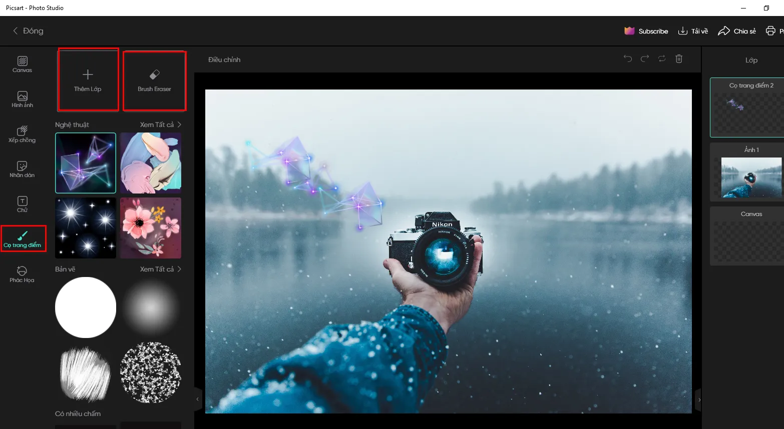 Sử dụng công cụ Cọ trang điểm để thêm hiệu ứng đặc biệt trong PicsArt PC, minh họa cách sử dụng PicsArt trên máy tính cho các chỉnh sửa nghệ thuật.