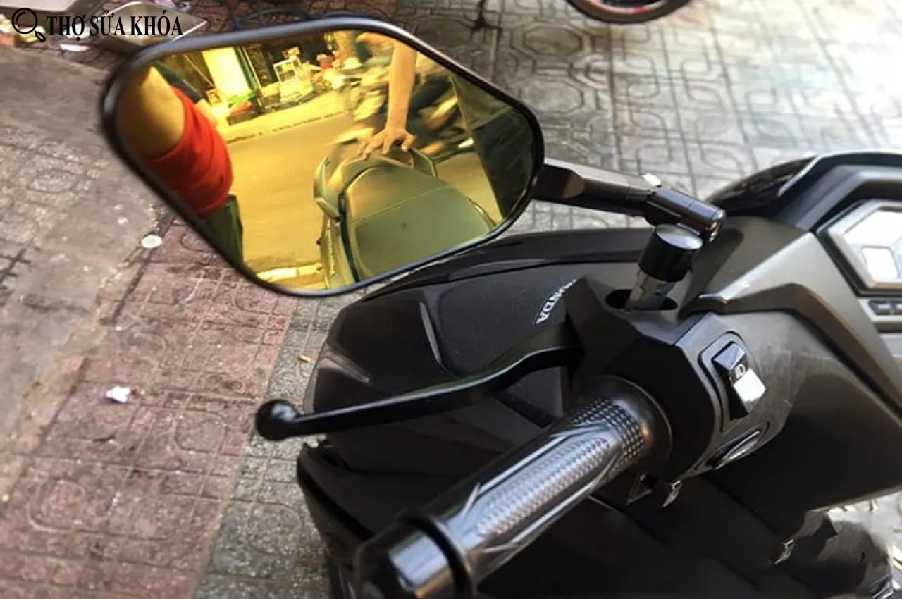 Kỹ thuật tháo lắp gương xe máy an toàn, cách tháo lắp gương xe máy chuẩn