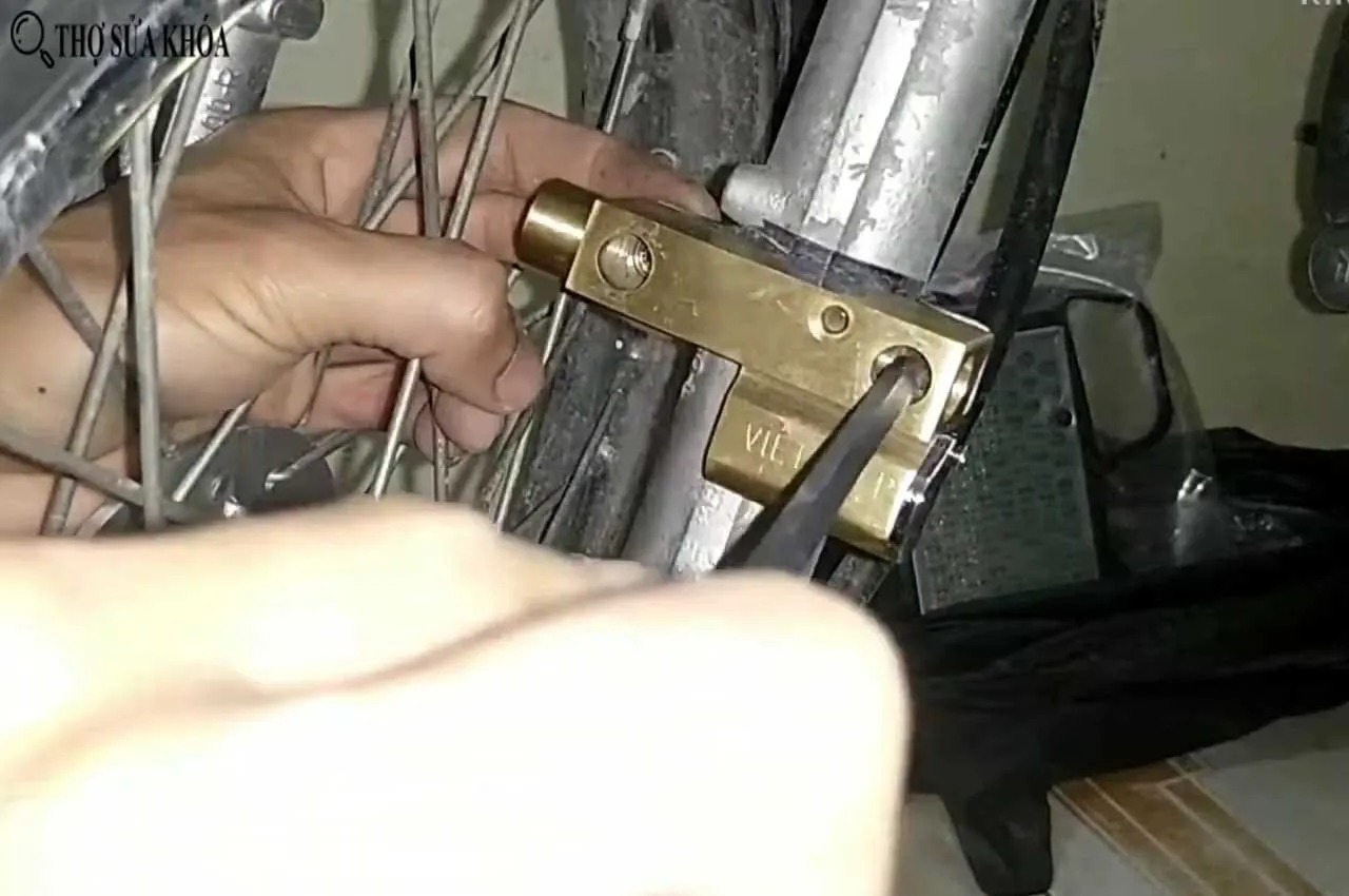 Đảm bảo an toàn và chính xác trong quá trình sửa chữa động cơ xe Wave