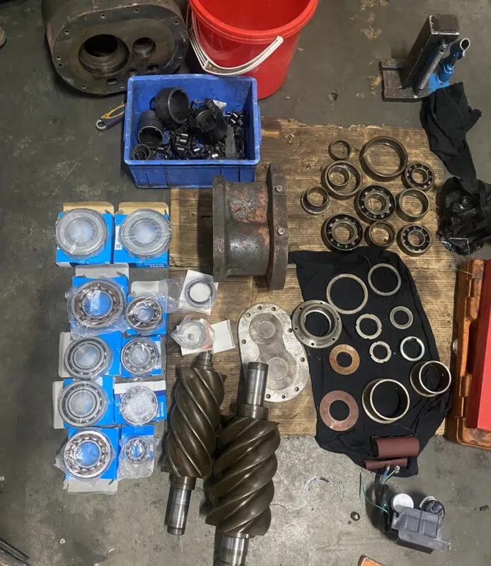 Thay thế vòng bi trục vít đầu nén máy nén khí chuyên nghiệp