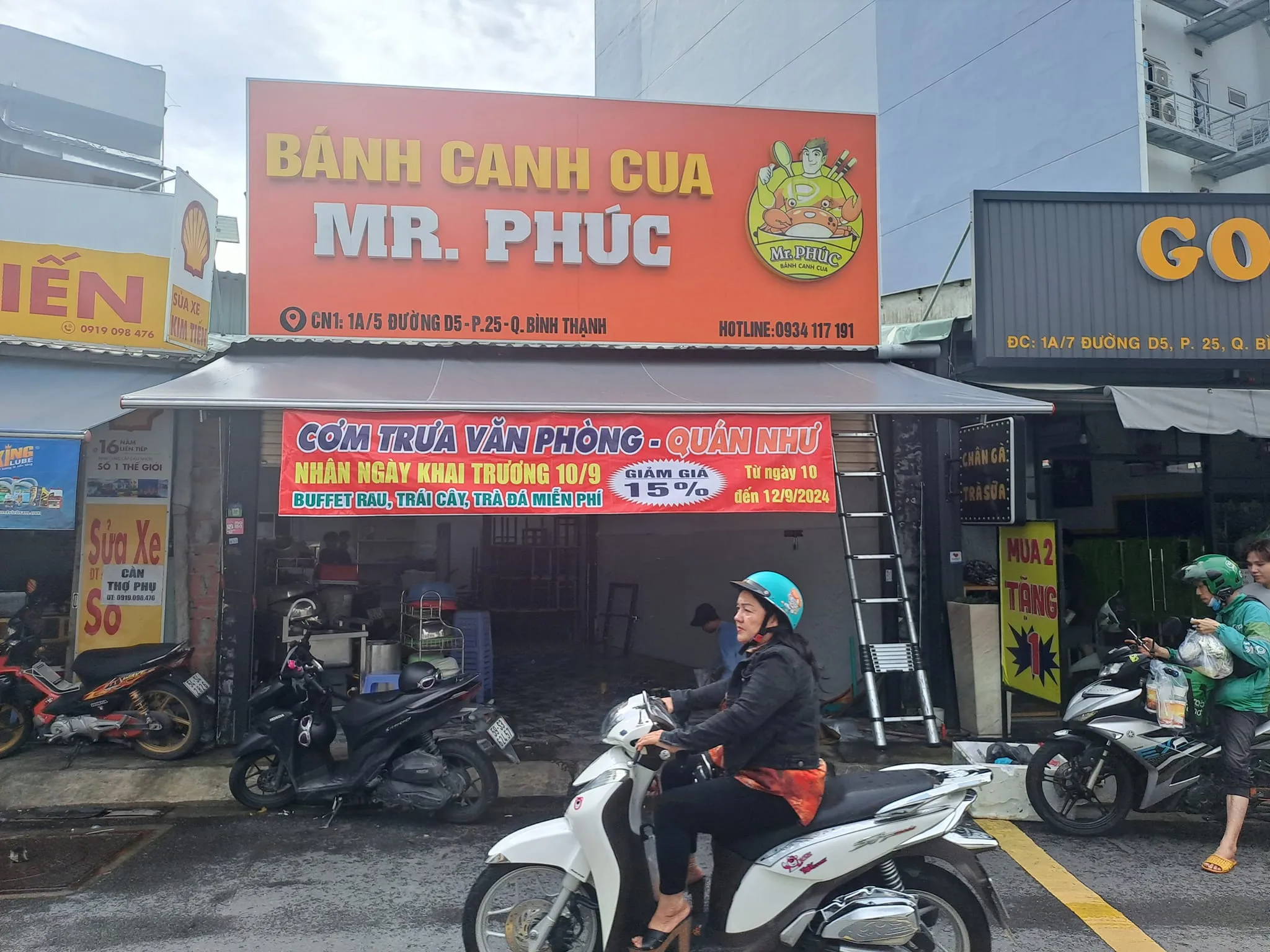 Lắp đặt mái hiên quán ăn, nhà hàng