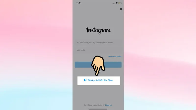 Màn hình đăng nhập Instagram qua tài khoản Facebook trên điện thoại