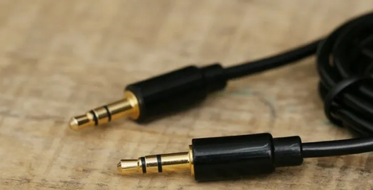 Rút jack Audio và kết nối lại