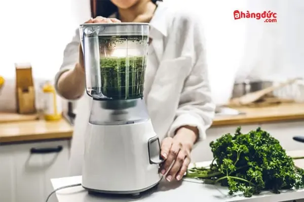Vệ sinh máy xay sinh tố Super Blender đúng cách sau khi sử dụng
