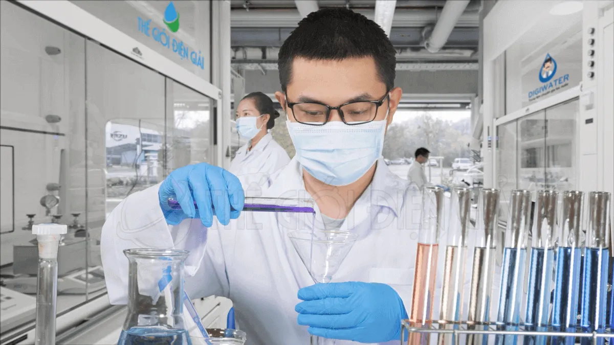 Đội ngũ chuyên gia nghiên cứu nguồn nước, đảm bảo hiệu quả sau khi lắp đặt máy lọc nước Panasonic