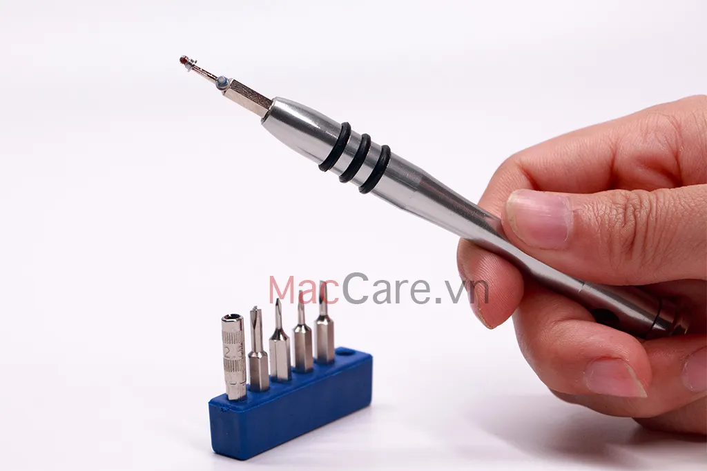 Bộ tua vít mở iPhone 7 chuyên dụng với đầu hút nam châm giữ chặt ốc vít