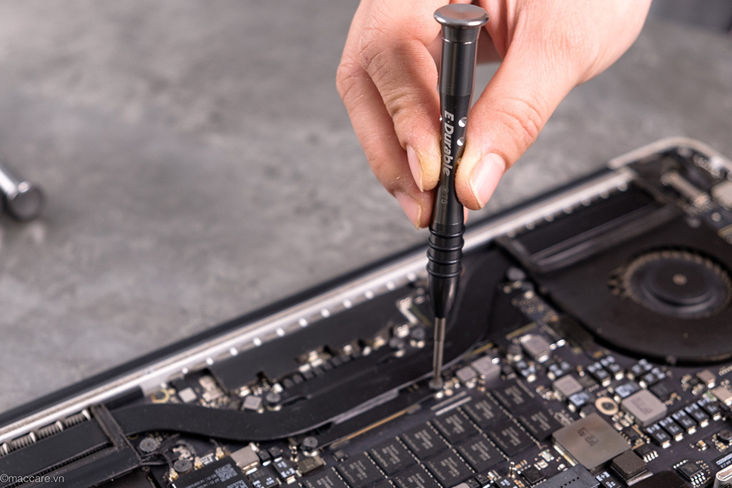 tua vít mở macbook pro retina, air m1, m2, 2022