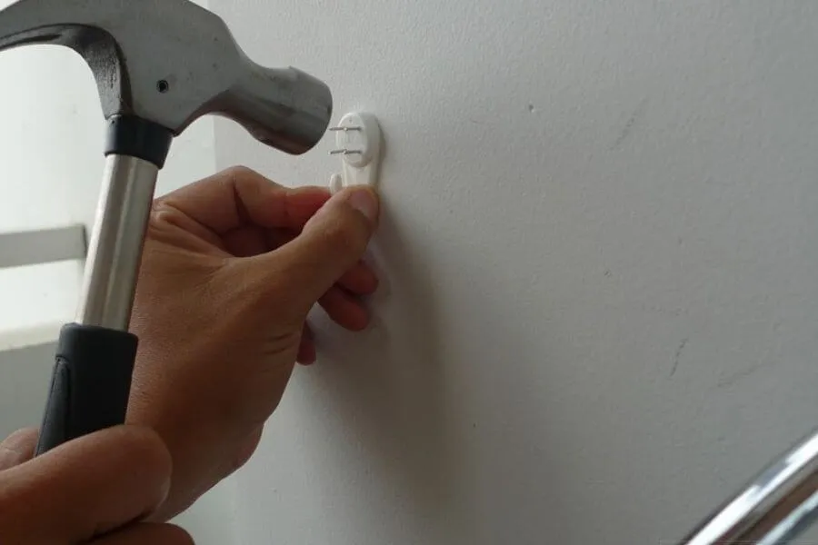 Ưu nhược điểm của việc khoan tường bằng tay không cần máy