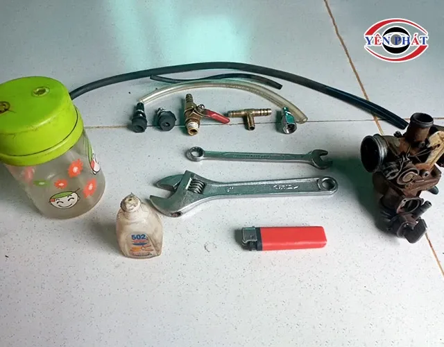 vật dụng để chế máy hút dầu xe máy