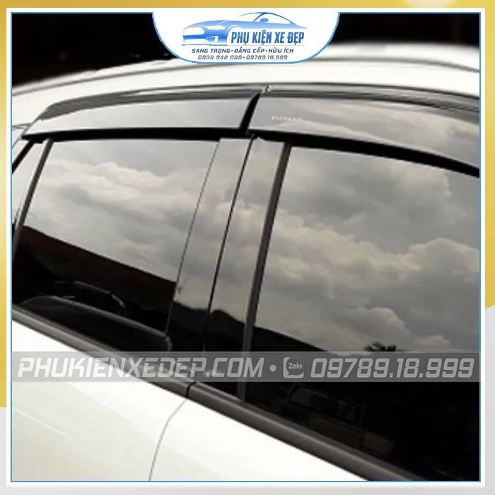 Vè che mưa ô tô được lựa chọn phù hợp với từng dòng xe, sẵn sàng cho quá trình tự lắp đặt