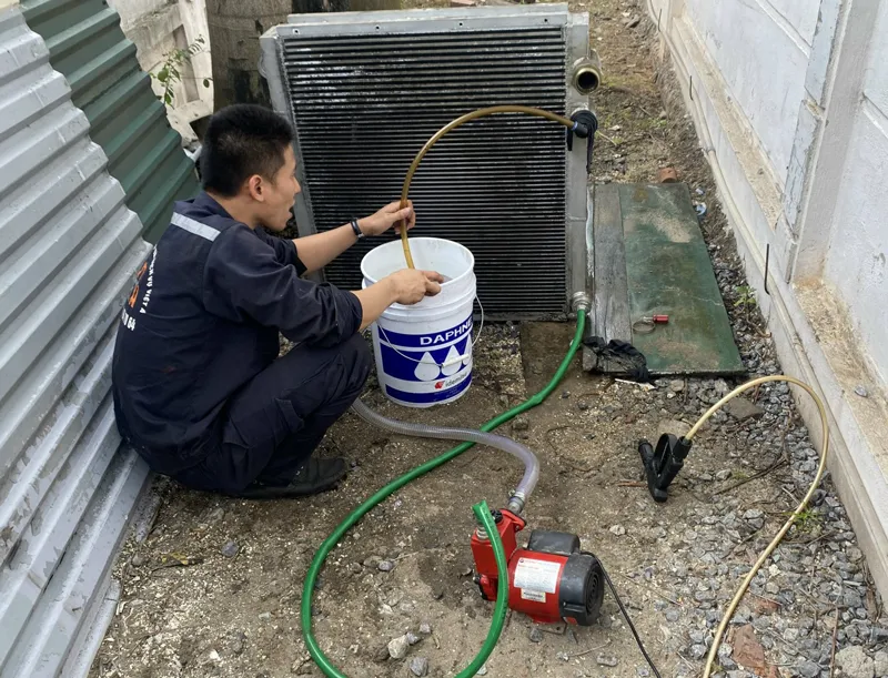 Quy trình vệ sinh két giải nhiệt máy nén khí trục vít định kỳ