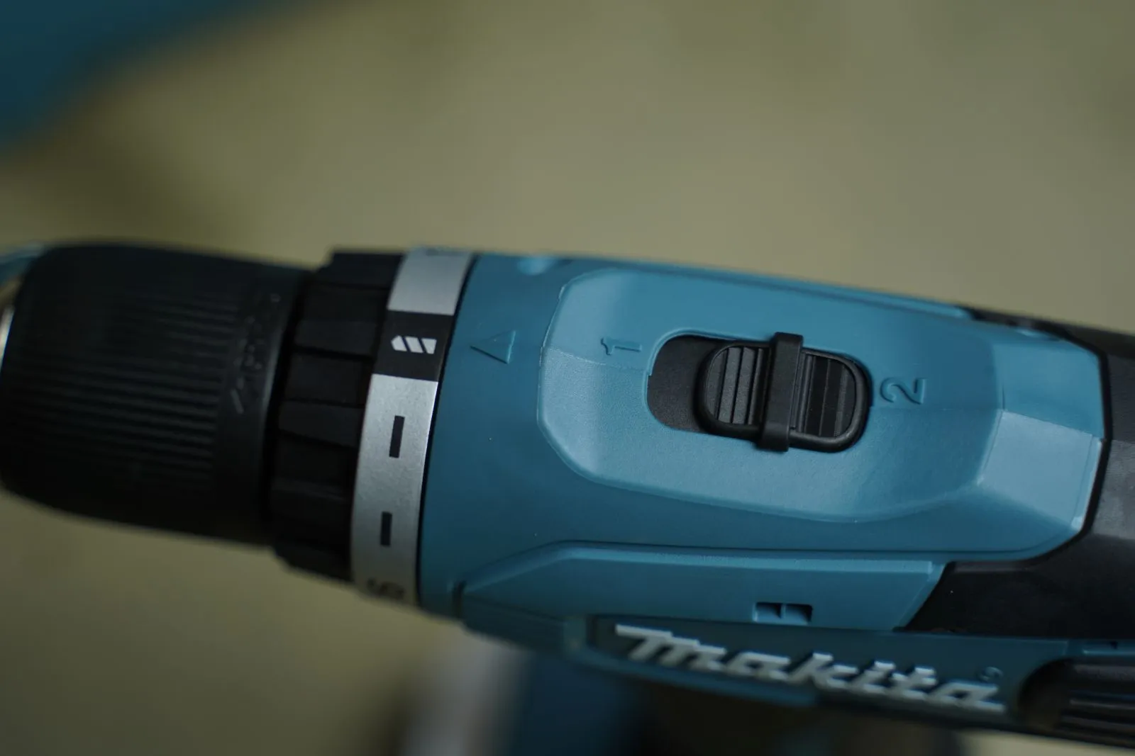 máy khoan vặn vít dùng pin makita df457dwe 18v: Giải Pháp Toàn Diện Cho Công Việc Chuyên Nghiệp máy khoan vặn vít dùng pin makita df457dwe 18v: Giải Pháp Toàn Diện Cho Công Việc Chuyên Nghiệp