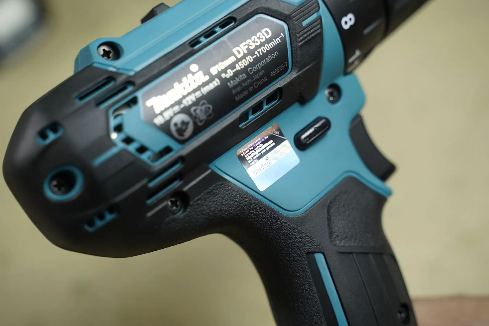 Máy Vặn Vít Makita 12V: Đánh Giá Chi Tiết & Hướng Dẫn Lựa Chọn Tối Ưu