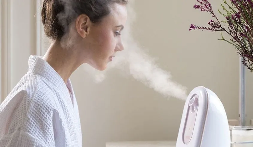 Máy xông hơi mặt giúp giãn nở lỗ chân lông hiệu quả trước khi hút mụn