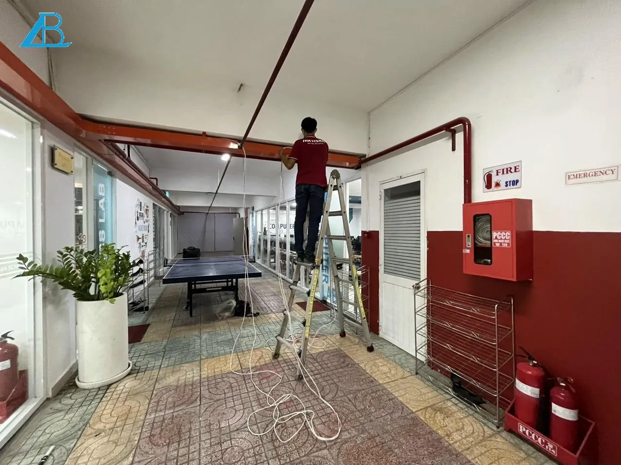 Thực hiện đi đường dây tín hiệu báo cháy chuyên nghiệp